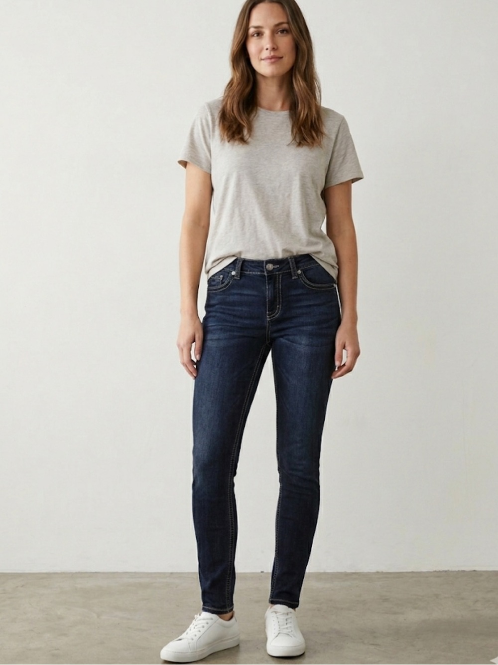 Silver Jeans “Suki” Skinny – Size W34 L31 | Curve‑Flattering Fit | Y2K Denim